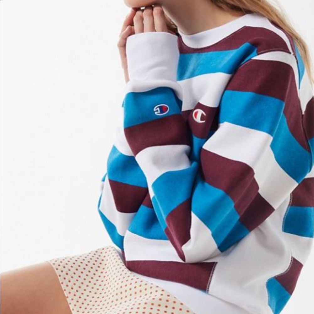 BRAND NEW WITH TAGS CHAMPION SWEATSHIRT